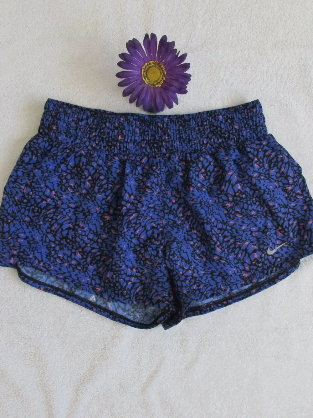 NIKE Athletic Shorts Size Medium DRI Fit Running Purple Print